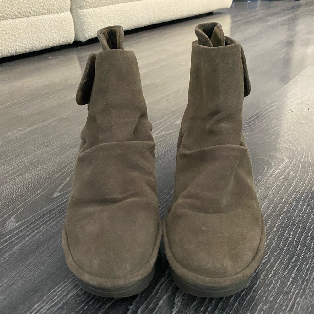 FLY LONDON YEGI ANKLE BOOT